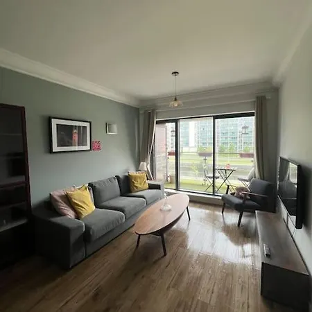 Stylish Flat With River View *